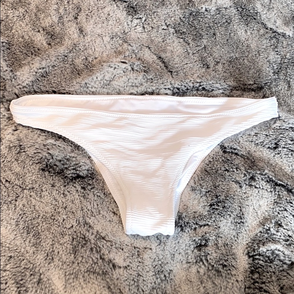 White ribbed bikini bottoms